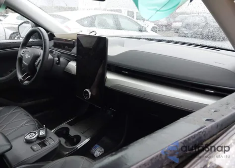 2023 Ford Mustang Mach-E Select z USA, uszkodzony, nr VIN 3FMTK1RM4PMA36134